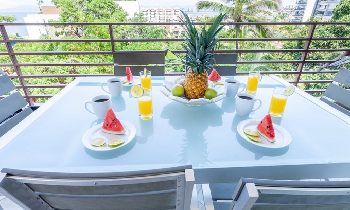 Romantic Zone Condo | Sweeping Banderas Bay Views, Rooftop Pool & Bar - Residences by Pinnacle Unit 20