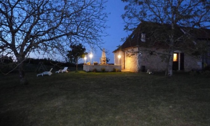 Douville House | Sweet Country Cottage in purple Périgord
