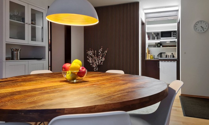 Altbogenhausen Apartment | "Sweet Home" (Central & Quiet) *
