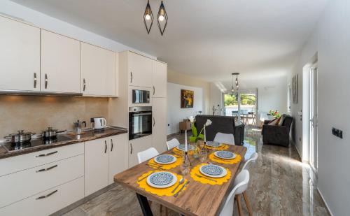 Ialyssos Apartment | Sweet Home Luxury Apartments