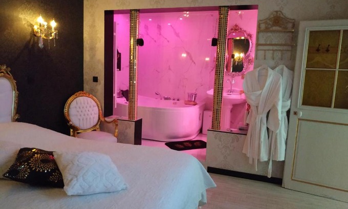 Val de Briey Hotel | Sweet Love,Love Hôtel