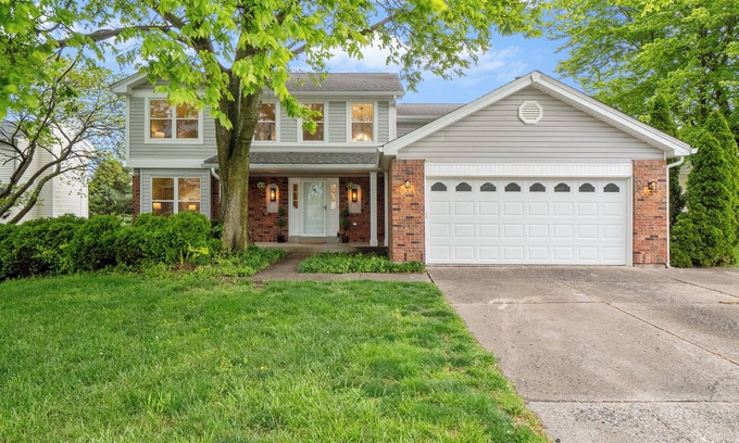 Weldon Spring Heights House | Sweet Luxury Pool Home - Saint Charles