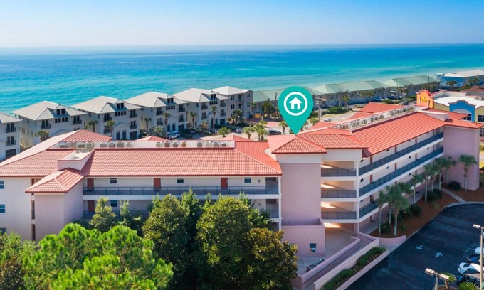 Frangista Beach Condo | Sweet Retreat @ Emerald Waters | Steps to Beach & Pool | FREE Fun Pass | Summer Special!