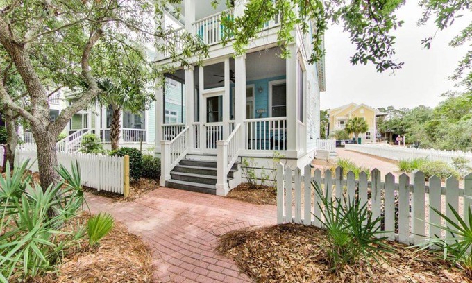 Sunnyside House | Sweet Retreat