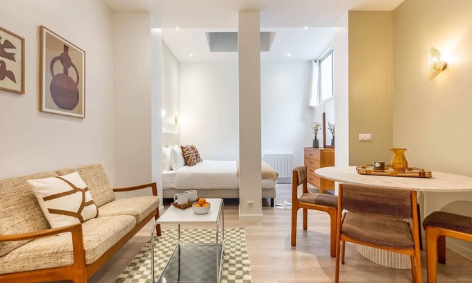 Quartier de la Place-Vendome Apartment | Sweett | Madeleine II