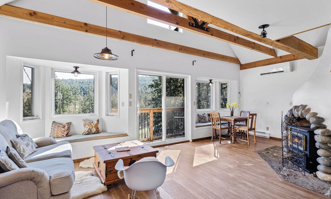 Salt Spring Island Cottage | Sweetwater Retreat Cottage B&B
