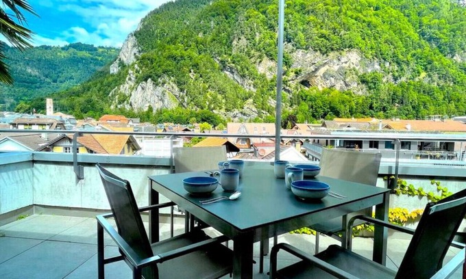 Central Interlaken Condo | SwissHut Penthouse 10min Interlaken West Station - Apart. Blume 2