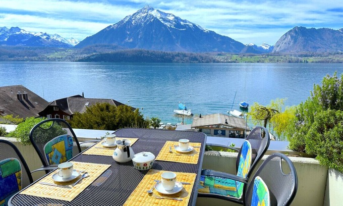 Goldiwil Condo | SwissHut Stunning Views Alps & Lake - Apart. Herzog 22
