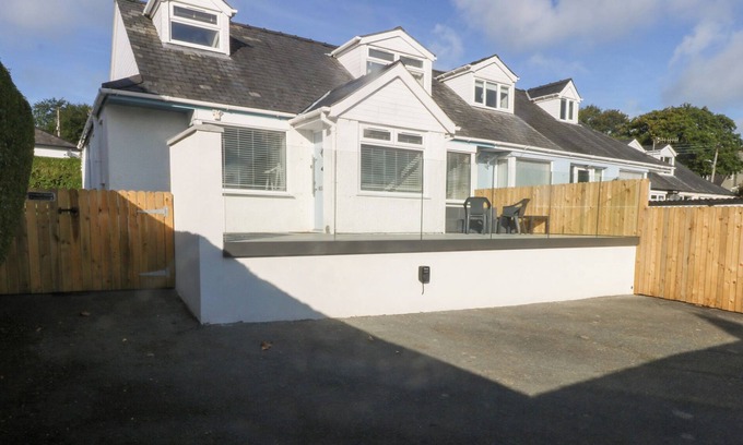 Llanbedrog Cottage | SWN Y DON, pet friendly, country holiday cottage in Llanbedrog