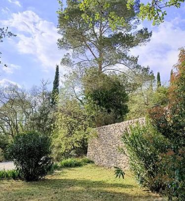 Entrecasteaux House | Sympathique Maison au Soleil & Quartier Calme !
