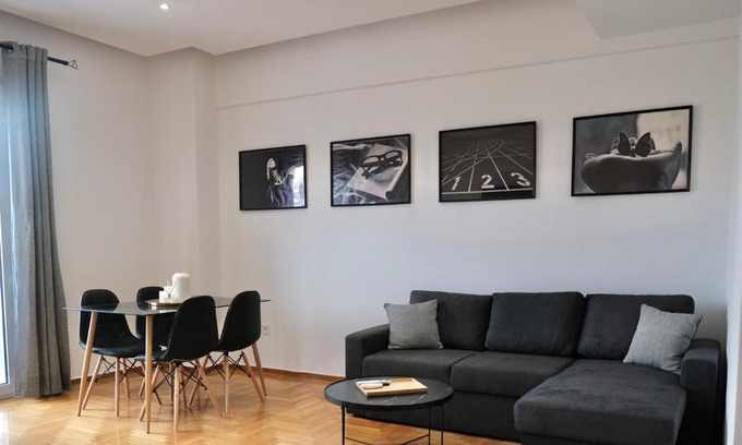 Piraeus Apartment | SynPiraeus Apartments & Studios