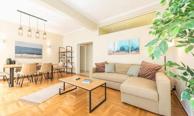 Plaka Apartment | Syntagma H&B Apartment
