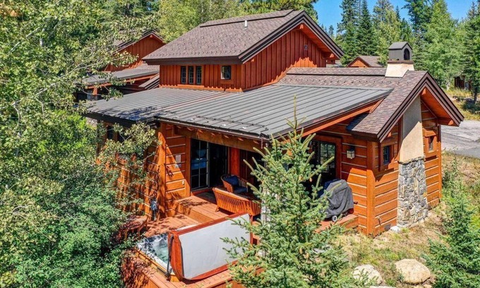 Tamarack Cottage | Syringa Cottage - Wonderful Cottage |Ski In/Out | Private Hot Tub