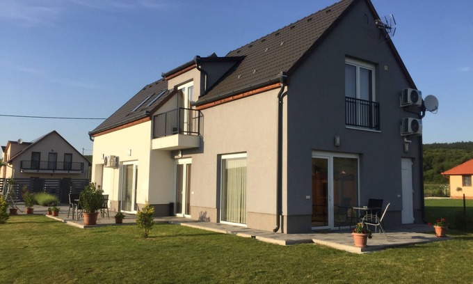 Demjen Apartment | Szabolcs Apartments