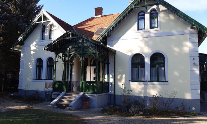 Veszprem Bed & Breakfast | Szalay Villa