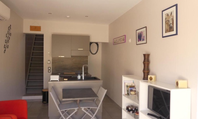 Beaucaire House | T1spacieux et calme, avec terrasse