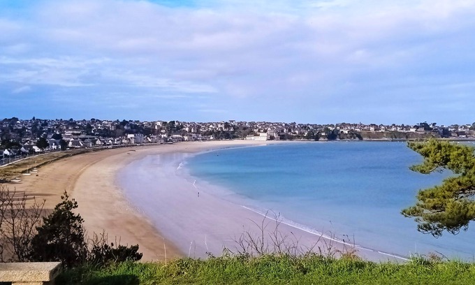 Saint-Cast-le-Guildo Apartment | T2 a 100 Metes de la Plage Saint Cast le Guildo