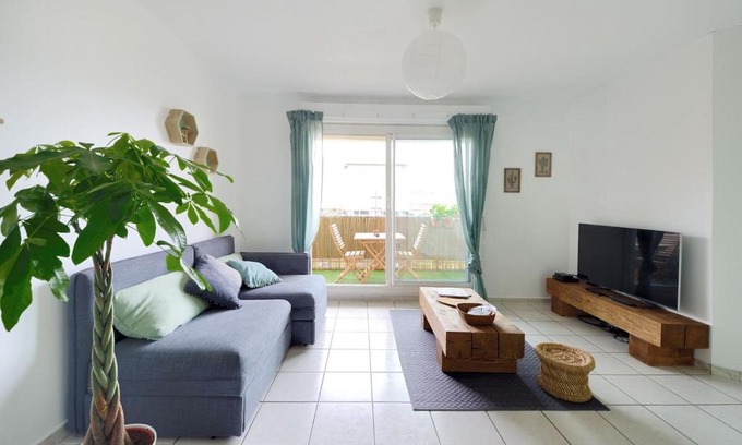 Couronne Urbaine Apartment | T2 cosy proche du centre-ville avec garage inclus