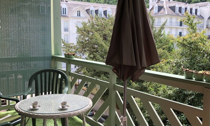 Bagneres-de-Luchon Condo | T2 Plein Centre for Ski and Cures