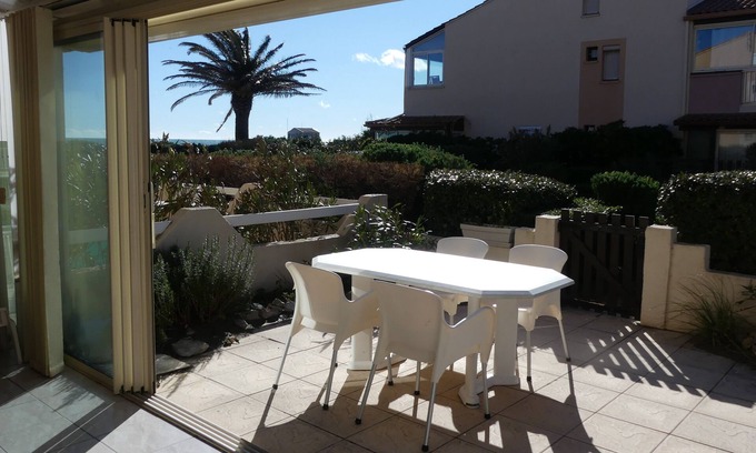 Les Ayguades Apartment | T2 sea view garden level direct access to Les Ayguades Gruissan beach