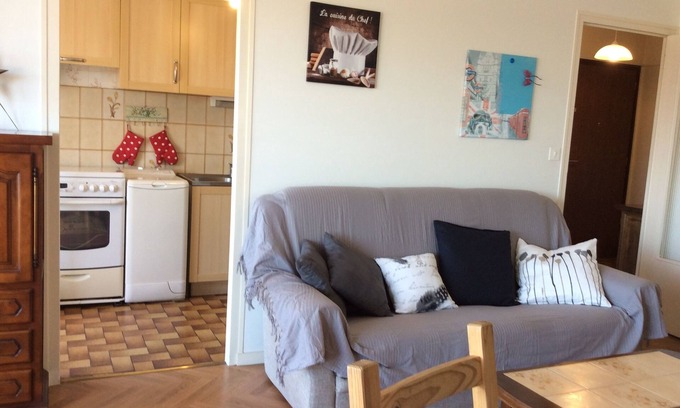 Thonon-les-Bains Apartment | T3 60m2 + Balcony, 2 bedrooms, city center, 5mns from the Spa, Clear, Quiet