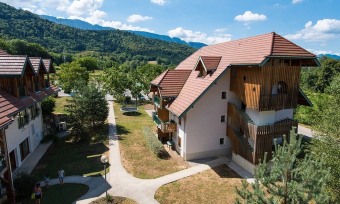 Giez Condo | T3 + cabine | 2 Piscines sur place | Sauna