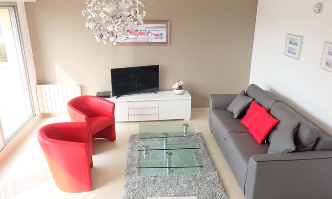 Saint-Ideuc Apartment | T3 cozy Saint-Malo, 2 bedrooms, with south-facing balcony, 80 m beach, parking