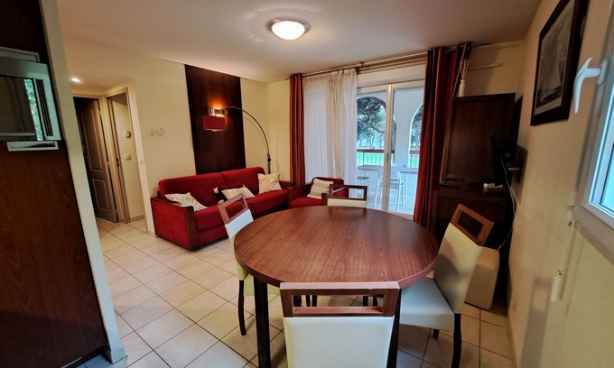Mandelieu-La-Napoule Apartment | T3 golf and lake view, in a 4* residence 400m from the beach