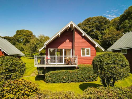 Fivelanes House | Ta Mill Cottages & Lodges - Meadowview Chalet 3