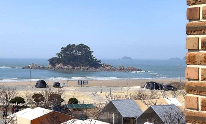 Kasinae House | Taean Hakampo Sunrise Pension
