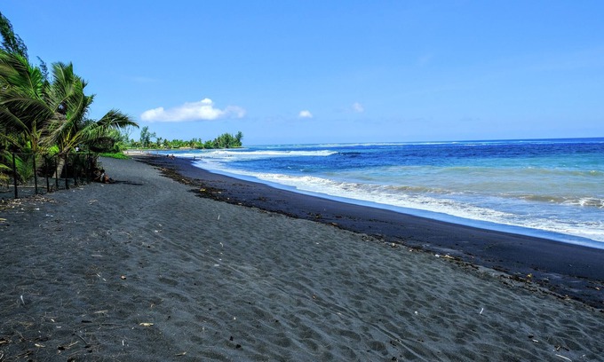 Papara House | TAHITI - Taharuu Bungalows Surf & Beach