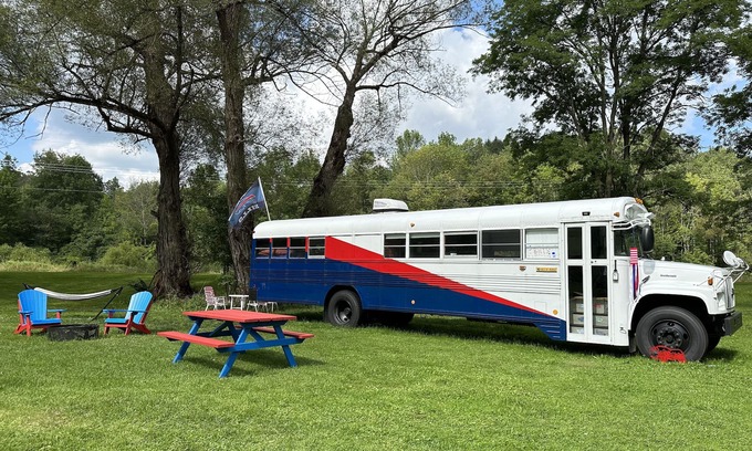 Black Creek RV Rental | Tailgating Bus on Ischua Creek @ Campground Adventures
