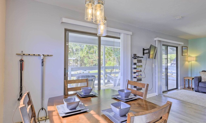 Steinhatchee Cottage | Tailing Tides Getaway w/Covered Boat Parking!