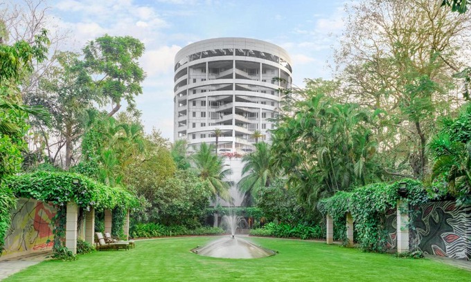 Wellington Pier Apartment | Taj Wellington Mews, Mumbai