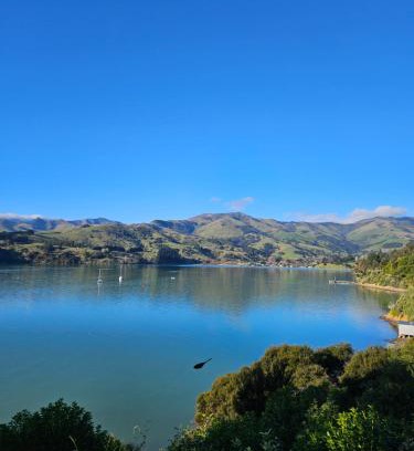 Akaroa House | Takamatua Holiday Home