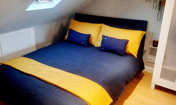 New Cross Apartment | Take a break and unwind at this peaceful oasis