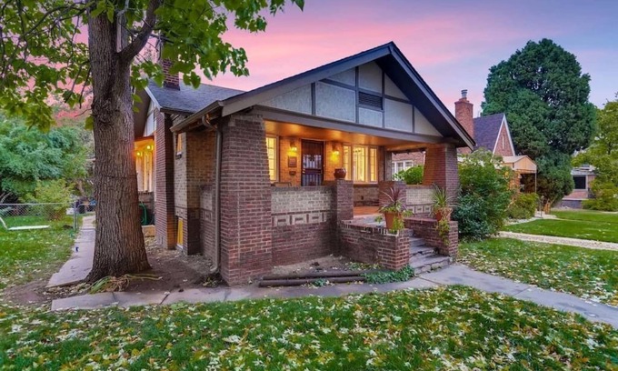 Washington Park West Apartment | Take a break from the busy downtown scene in lovely Washington Park - dubbed "Wash Park" by locals