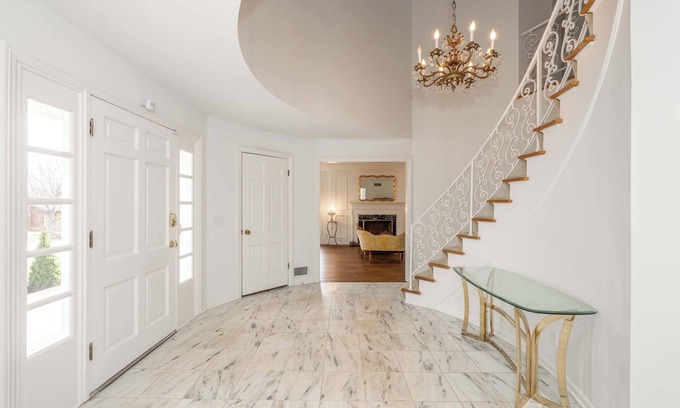 Hamilton House | Tallen Manor & Retreat