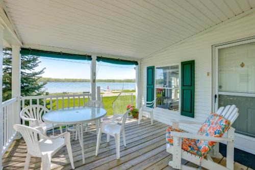 Fountain House | Tallman Lake Access Family-Friendly Home with Dock!