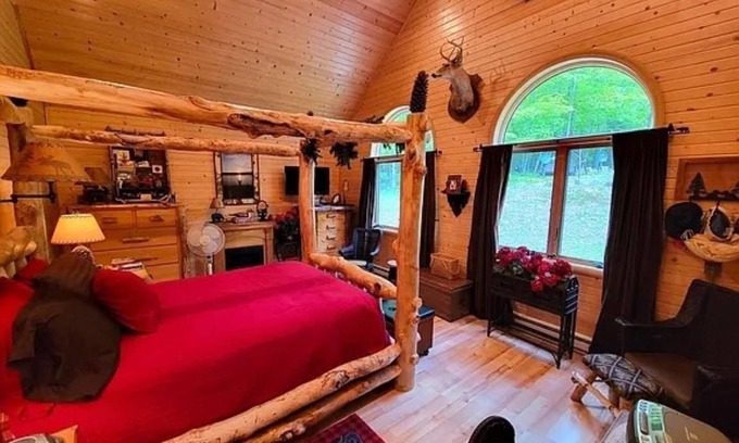 Iron River Cabin | Tamarack Lake Luxury Cabin