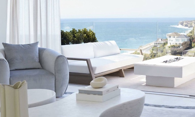 Tamarama House | Tamarama House has 5 bespoke bedrooms and is home to enchanting views.