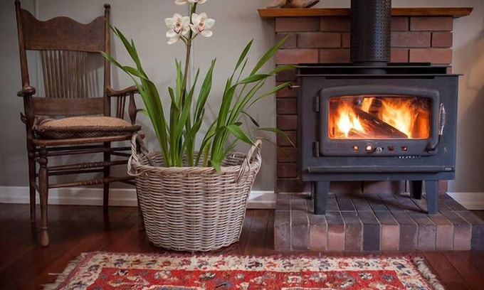 Maleny House | Tamarind Street Cottage. Maleny, Queensland