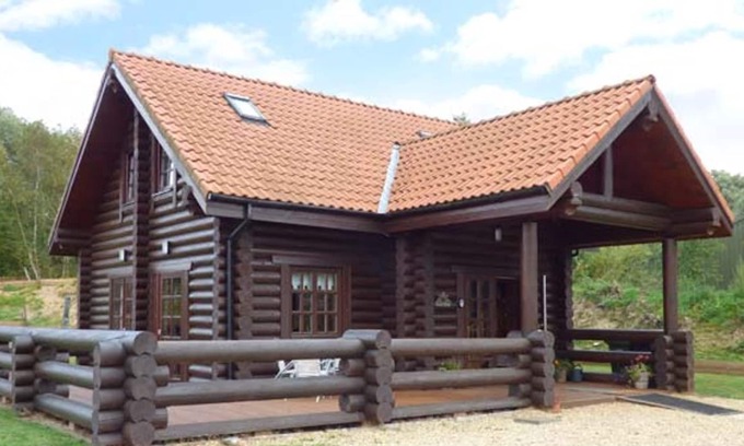 Pentney House | TAMAURA LODGE, pet friendly, character holiday cottage in King's Lynn