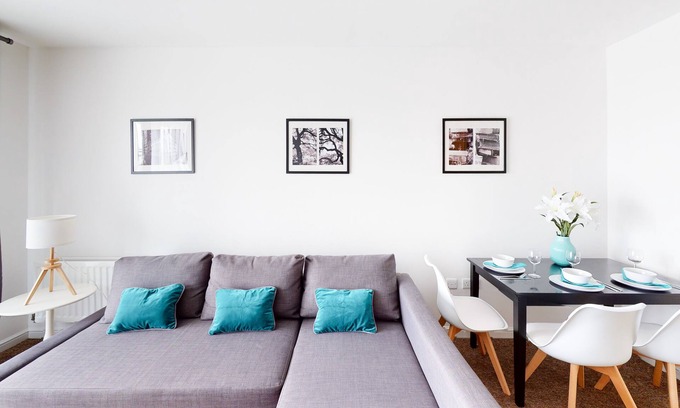 Hatfield Apartment | Tamblin Lodge - Fresh, Modern Apartment