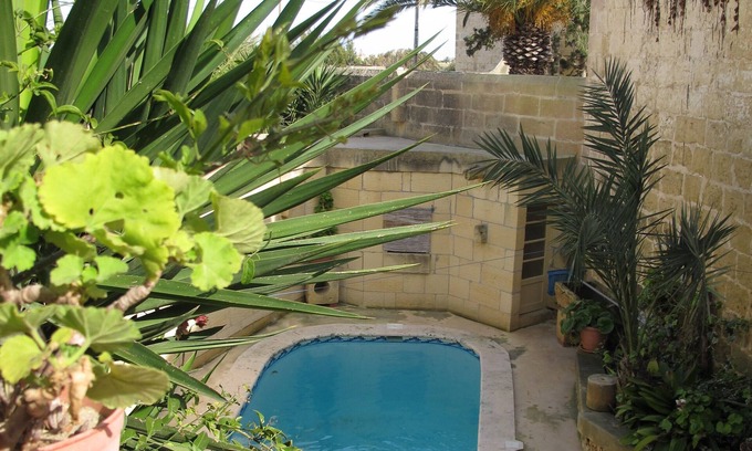 Santa Lucija Other | Tan-Nanna Farmhouse Sleeps 6 (3 Bedrooms)