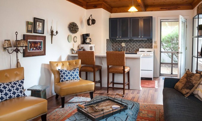 Southern Pines Apartment | Tanglewood Farm B&B - Fox Den Suite 1 BR/1BA Private Apartment on Horse Farm