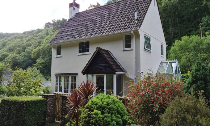 Porlock Cottage | Tanglewood: idyllic two-bedroom cottage in Exmoor National Park