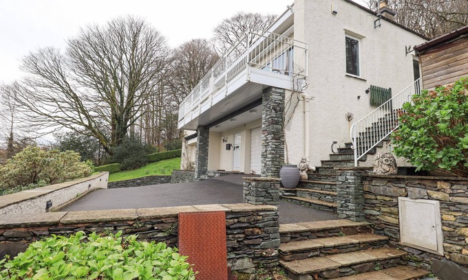 Bowness-on-Windermere House | TANNA HILL, pet friendly, with a garden in Bowness-On-Windermere