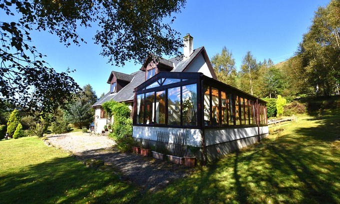 Kinlocheil House | Tarmachan Cottage - West Highland Getaway