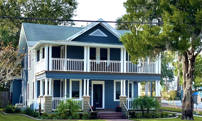 Tarpon Springs House | Tarpon House - Center Street